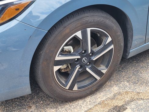 Used 2024 Nissan Sentra SV FWD image 20