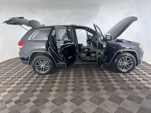 Used 2018 Jeep Grand Cherokee Limited AWD/4WD image 15