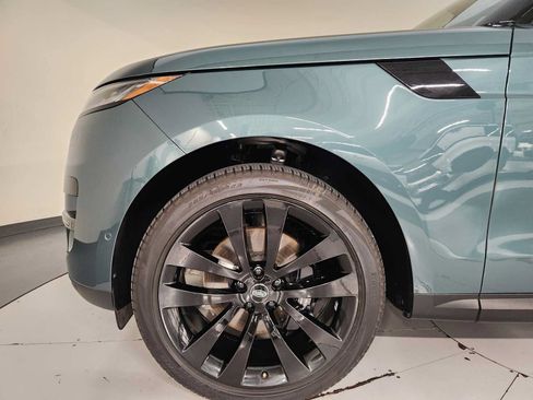 Used 2024 Land Rover Range Rover Sport SE AWD/4WD image 11