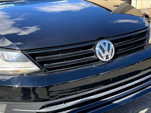 Used 2018 Volkswagen Jetta Sport image 25