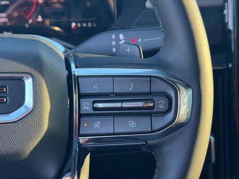 New 2026 GMC Acadia Elevation image 27