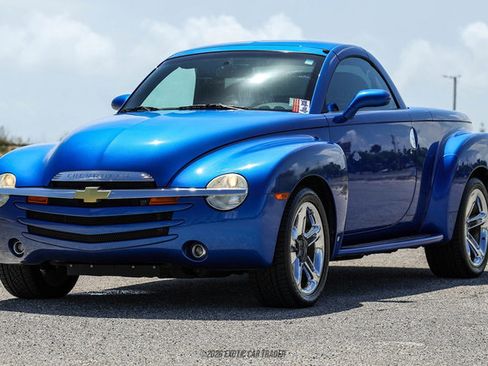 Used 2006 Chevrolet SSR w/ Preferred Equipment Group RWD image 21