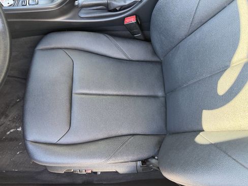 Used 2014 BMW 320i xDrive Sedan image 15