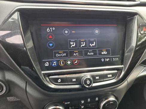 Used 2021 Chevrolet TrailBlazer LT w/ Convenience Package FWD image 23