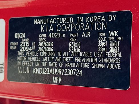 Used 2024 Kia Soul LX w/ Option Group 015 FWD image 12