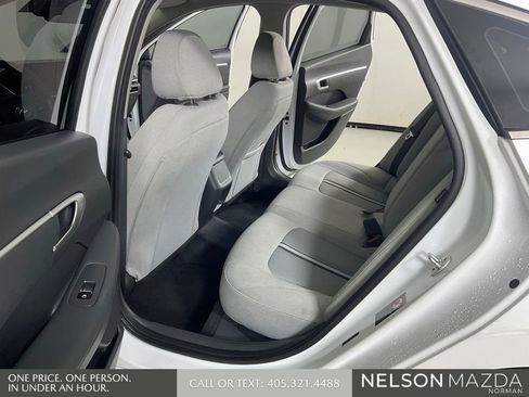 Used 2021 Hyundai Sonata SE FWD image 12