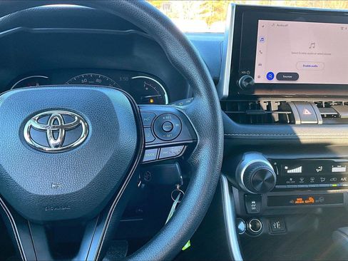 Used 2025 Toyota RAV4 LE image 25
