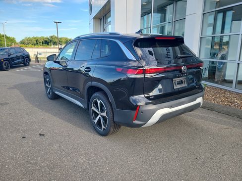 New 2025 Volkswagen Tiguan SE AWD/4WD image 4
