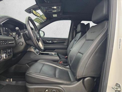 Used 2022 GMC Yukon XL Denali w/ Denali Ultimate Package image 16