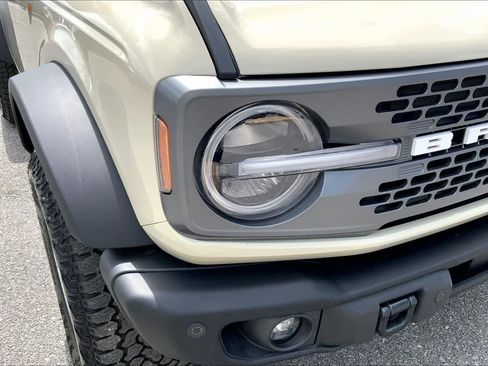 Certified 2025 Ford Bronco Badlands AWD/4WD image 28