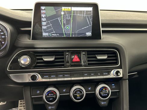 Used 2020 Genesis G70 3.3T AWD/4WD image 21