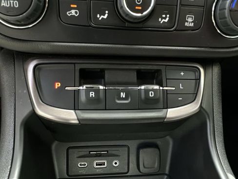 Certified 2022 GMC Terrain AT4 w/ Infotainment Package II AWD/4WD image 28