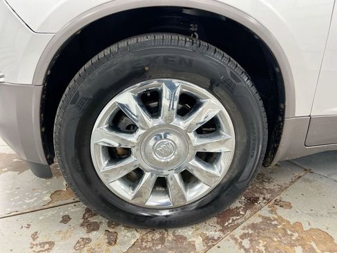 Used 2011 Buick Enclave CXL w/ Trailering Provision Package FWD image 28