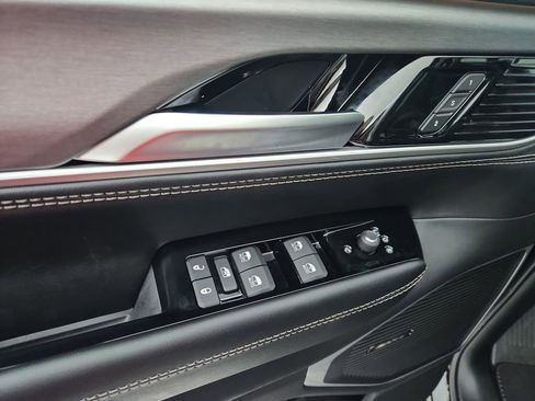 New 2025 Jeep Wagoneer L Series II image 21