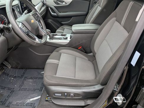 Used 2025 Chevrolet Blazer LT image 22