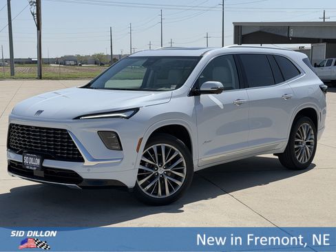 New 2026 Buick Enclave Avenir w/ Super Cruise Package AWD/4WD image 1