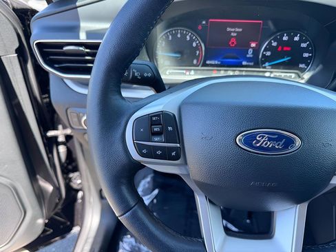 Used 2022 Ford Explorer XLT w/ Equipment Group 202A image 24