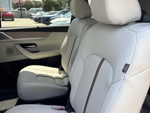 Used 2024 MAZDA CX-90 Plug-In Hybrid w/ Premium Plus AWD/4WD image 8