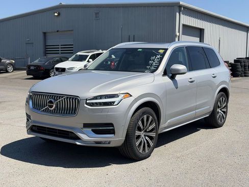 Used 2023 Volvo XC90 B6 Plus w/ Protection Package Premier AWD/4WD image 4