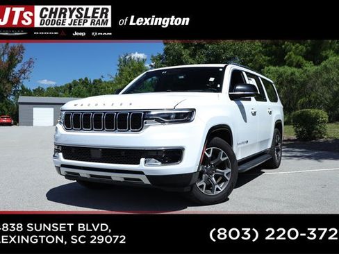Used 2023 Jeep Wagoneer L Series III w/ Preferred Equipment Group AWD/4WD image 1