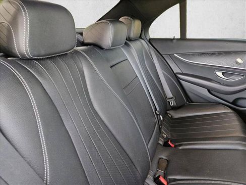 Used 2022 Mercedes-Benz E 350 4MATIC Sedan image 17