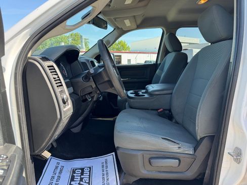 Used 2018 RAM 1500 Express AWD/4WD image 15