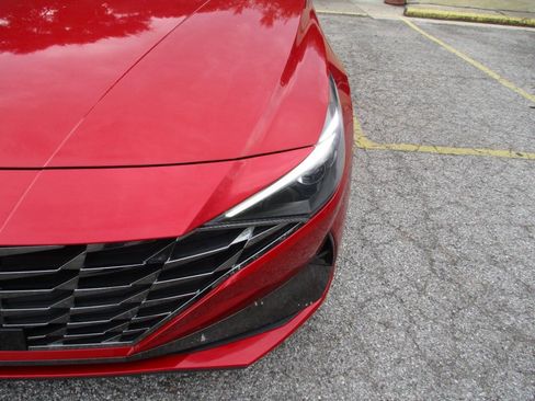 Used 2021 Hyundai Elantra SEL w/ Convenience + Premium Package FWD image 25