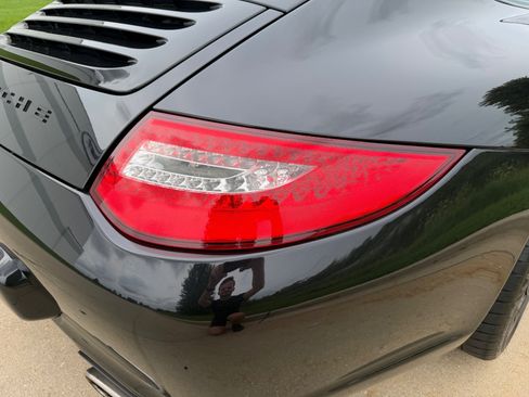 Used 2010 Porsche 911 Carrera RWD image 24