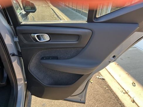 Certified 2025 Volvo XC40 B5 Plus AWD/4WD image 12
