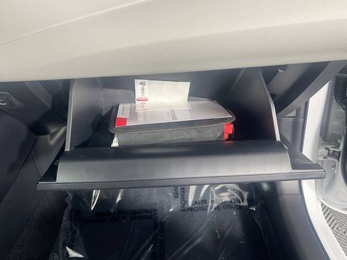 Used 2025 Toyota Corolla LE FWD image 31