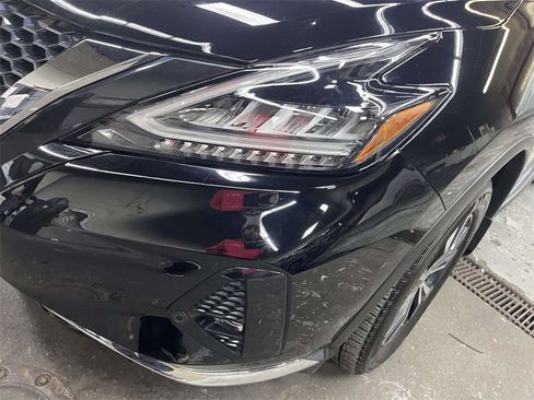 Used 2020 Nissan Murano SV w/ Premium Package image 9