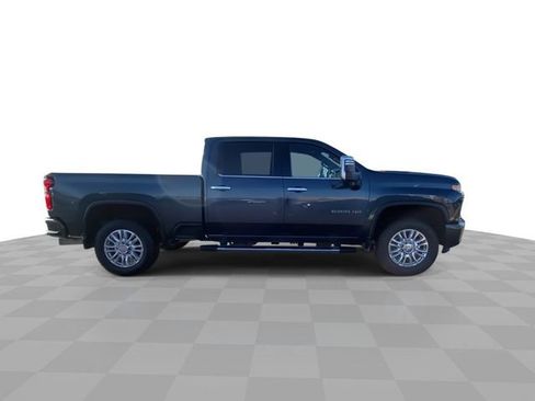 Used 2020 Chevrolet Silverado 2500 High Country w/ Z71 Off-Road Package image 3