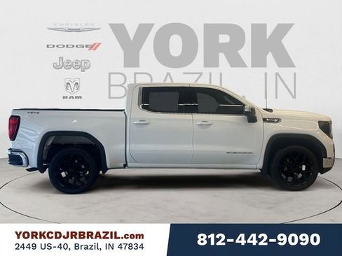Used 2023 GMC Sierra 1500 SLE w/ Enhanced Capability Package AWD/4WD image 6