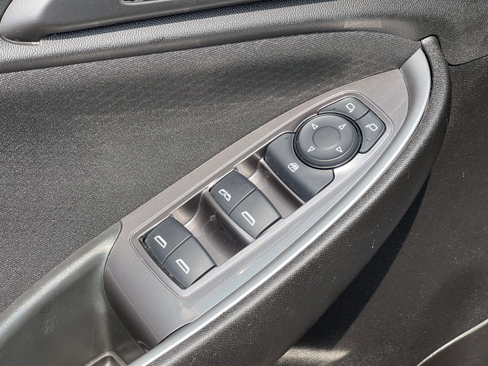 Used 2025 Chevrolet Malibu LT FWD image 14