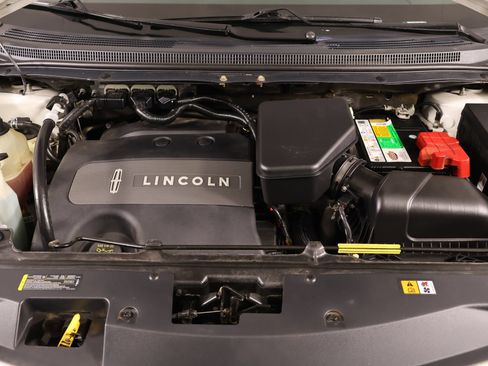 Used 2013 Lincoln MKX AWD image 20