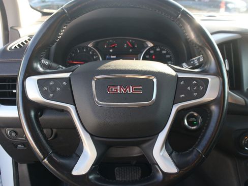 Used 2020 GMC Terrain SLE FWD image 17