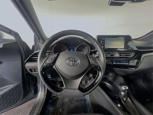 Used 2018 Toyota C-HR XLE image 13
