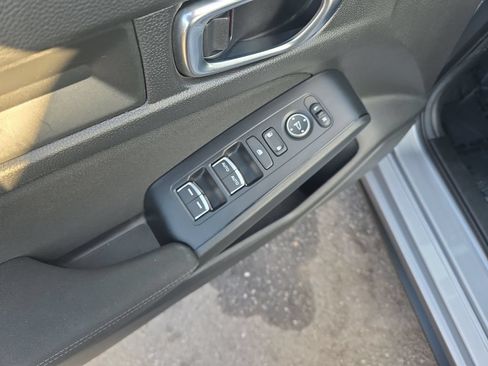 Used 2025 Honda Civic Sport image 11