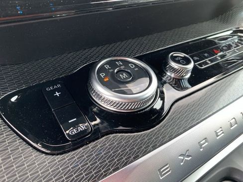 New 2025 Ford Expedition Max Platinum w/ Stealth Performance Package image 28