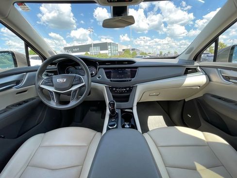 Used 2022 Cadillac XT5 Premium Luxury FWD image 29