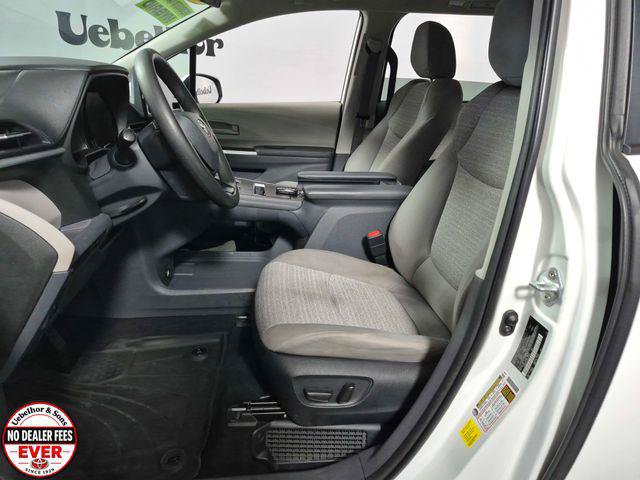 Certified 2023 Toyota Sienna LE FWD image 9