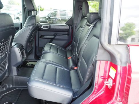 Used 2025 Ford Bronco Badlands AWD/4WD image 15