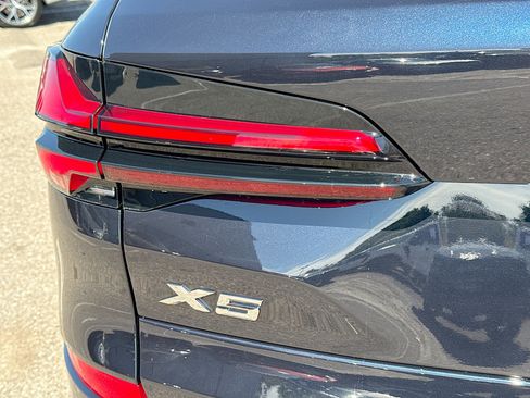 New 2026 BMW X5 xDrive40i w/ M Sport Package image 10