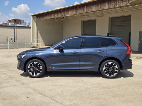 Used 2026 Volvo XC60 B5 Plus w/ Protection Package Premier AWD/4WD image 4