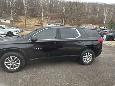 Used 2020 Chevrolet Traverse LS image 5