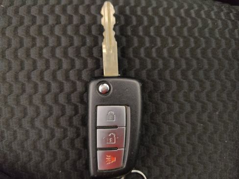 Used 2020 Nissan Rogue Sport S FWD image 32