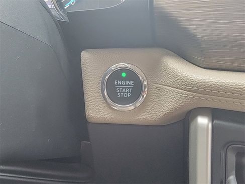 Used 2024 Ford Expedition Max Limited image 31