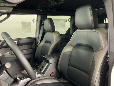 New 2026 Ford Bronco Outer Banks w/ Sasquatch Package AWD/4WD image 14