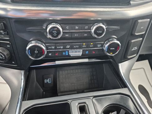 Used 2022 Ford F150 Lariat w/ Equipment Group 502A High AWD/4WD image 23