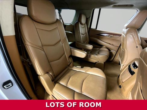 Used 2016 Cadillac Escalade ESV Platinum AWD/4WD image 24